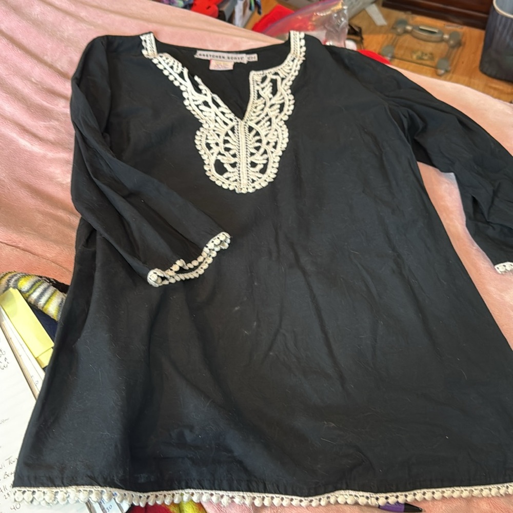 Beautiful GRETCHEN SCOTT Black Tunic Sz XL White Lace and Fringe Z43 - Picture 3 of 5